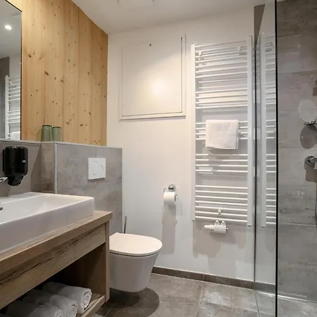 Apart33 2-15 Appartement *